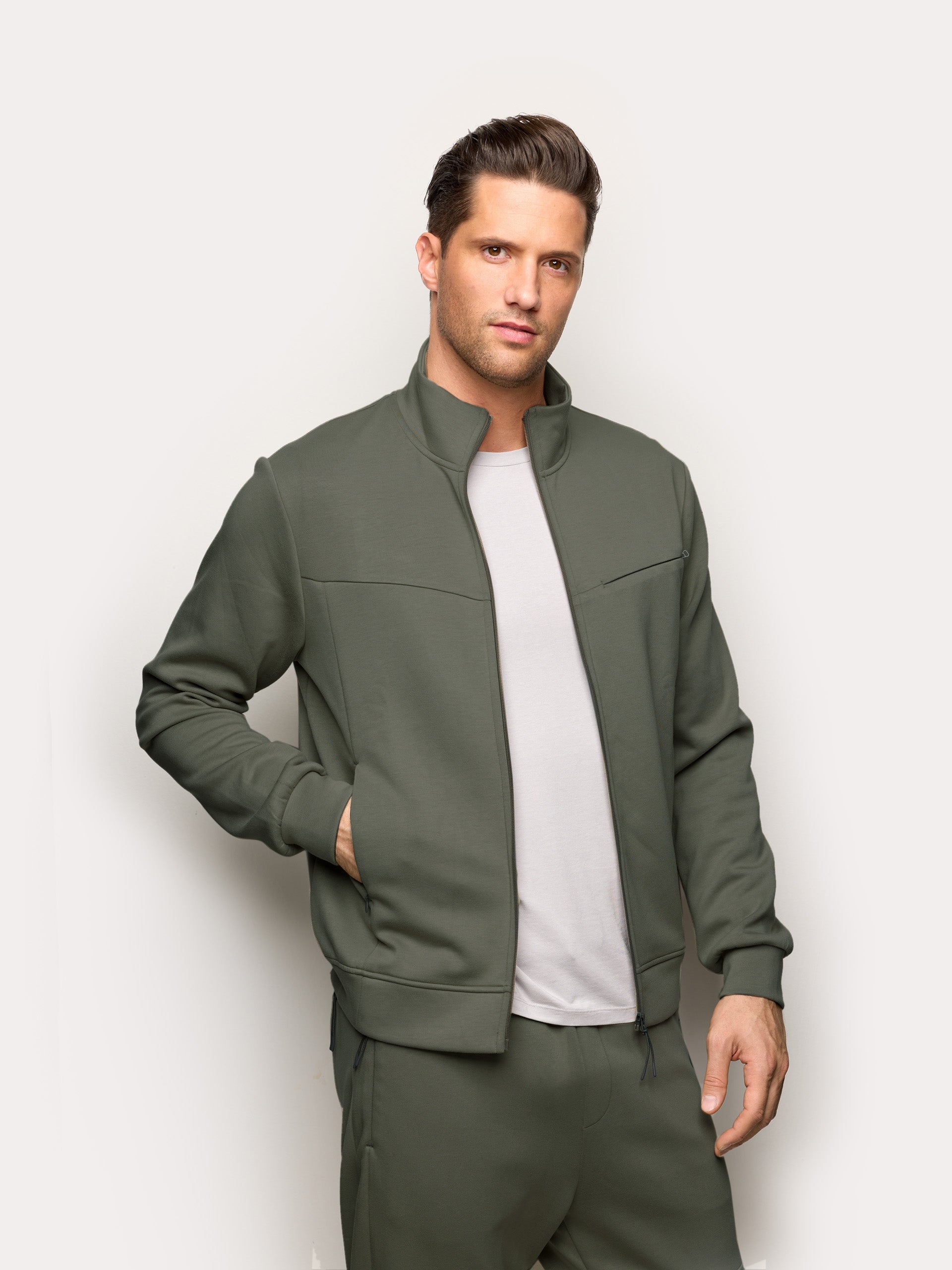 #color_vert_militaire;#color_military_green;#color_verde_militar;#color_militärgrün;#color_verde_militare