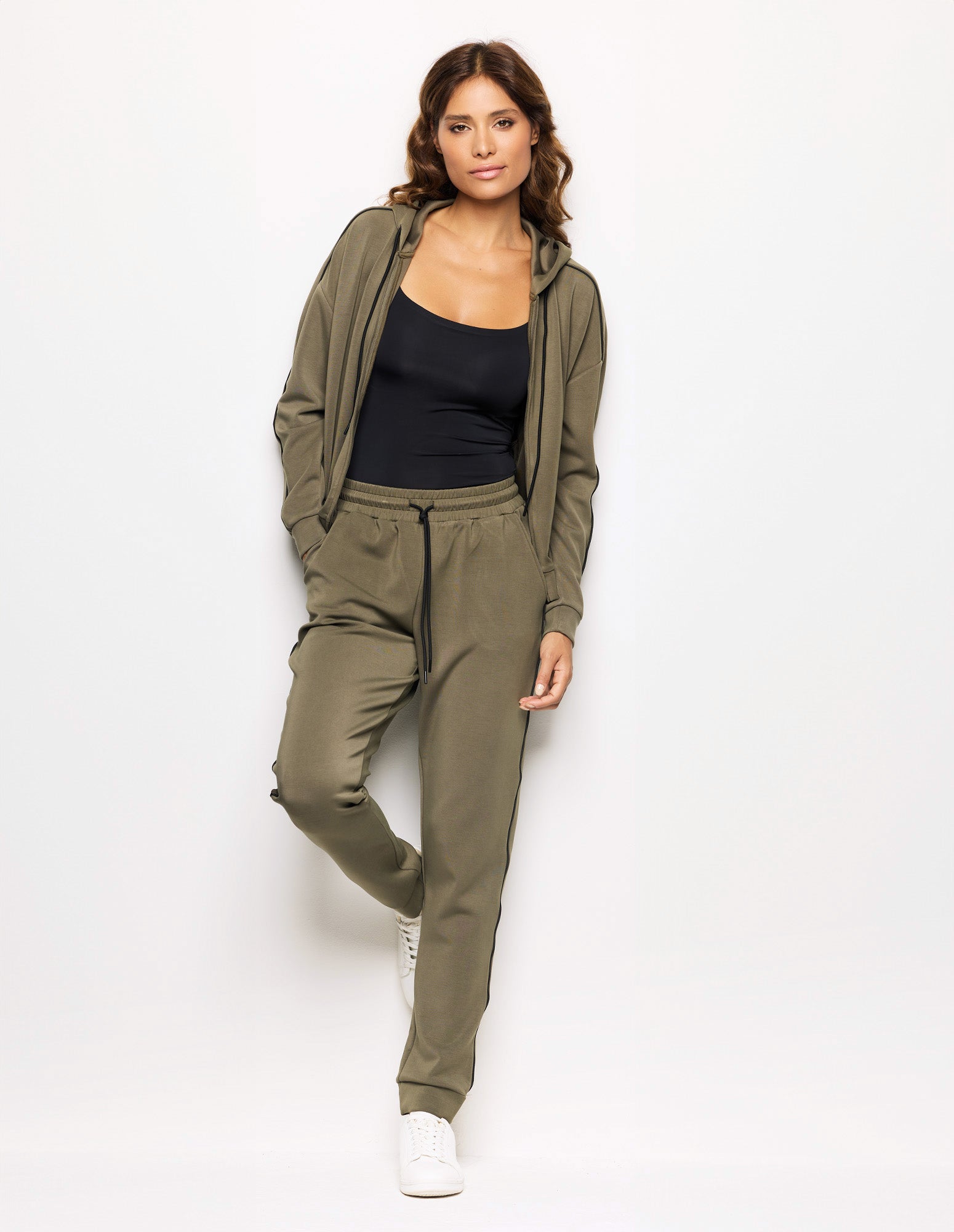 #color_vert_olive;#color_olive_green;#color_verde_oliva;#color_olivgrün;#color_verde_oliva