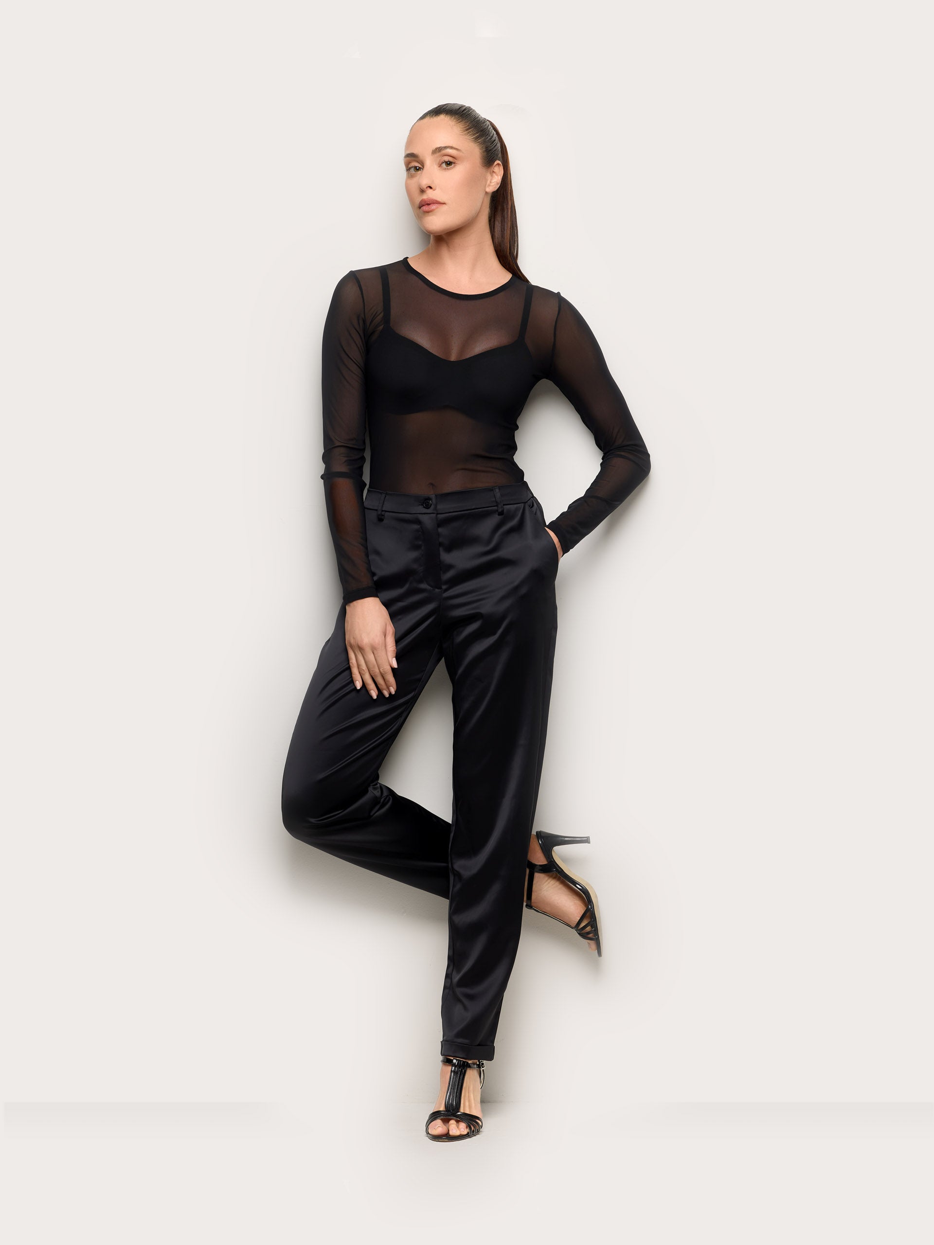 #color_noir;#color_black;#color_negro;#color_schwarz;#color_nero
