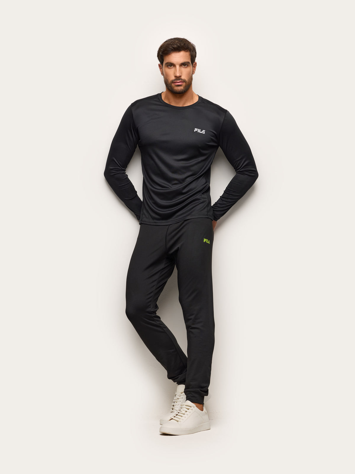 #color_noir;#color_black;#color_negro;#color_schwarz;#color_nero