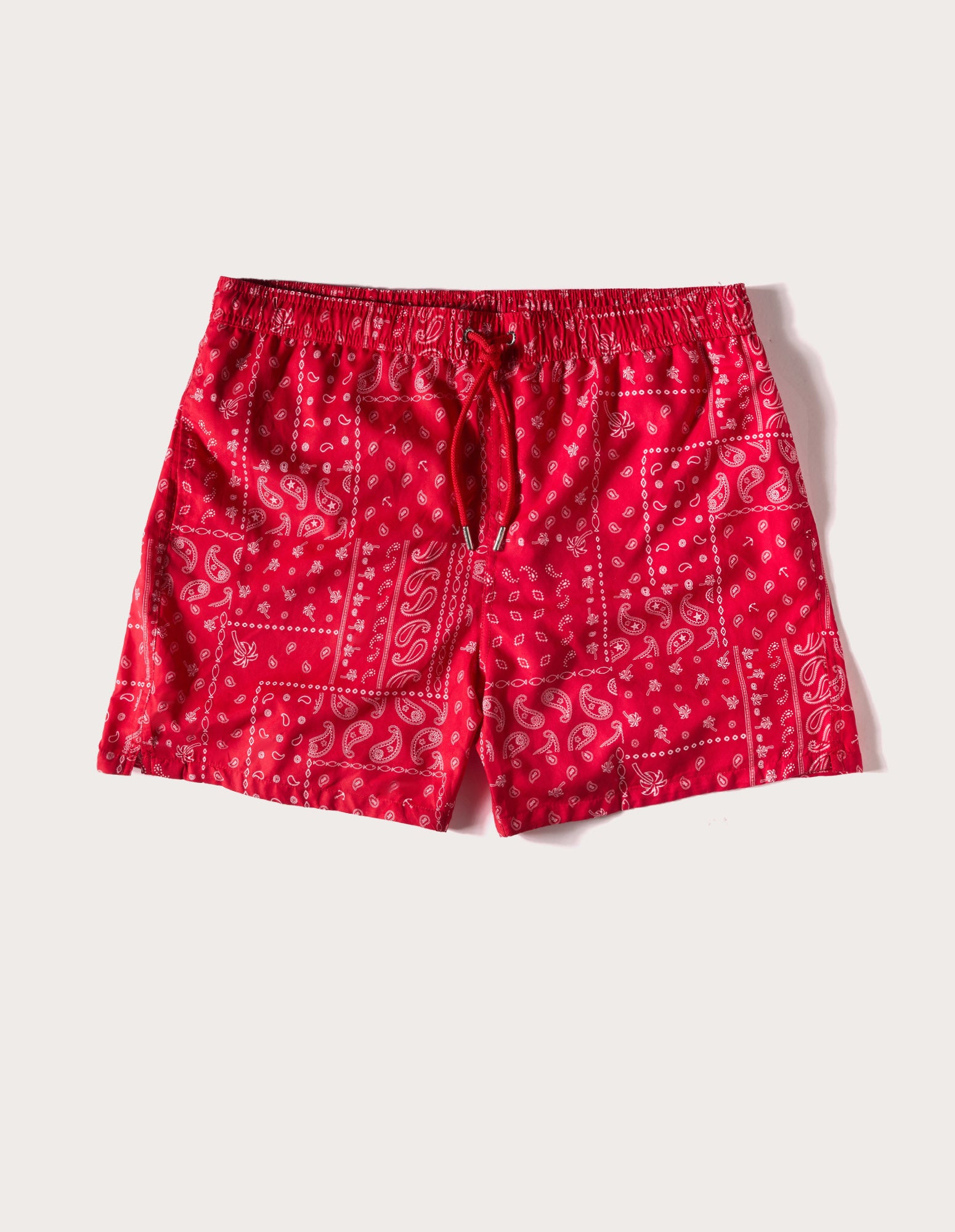 #color_rouge_carmin;#color_carmine_red;#color_rojo_carmín;#color_karminrot;#color_rosso_carminio