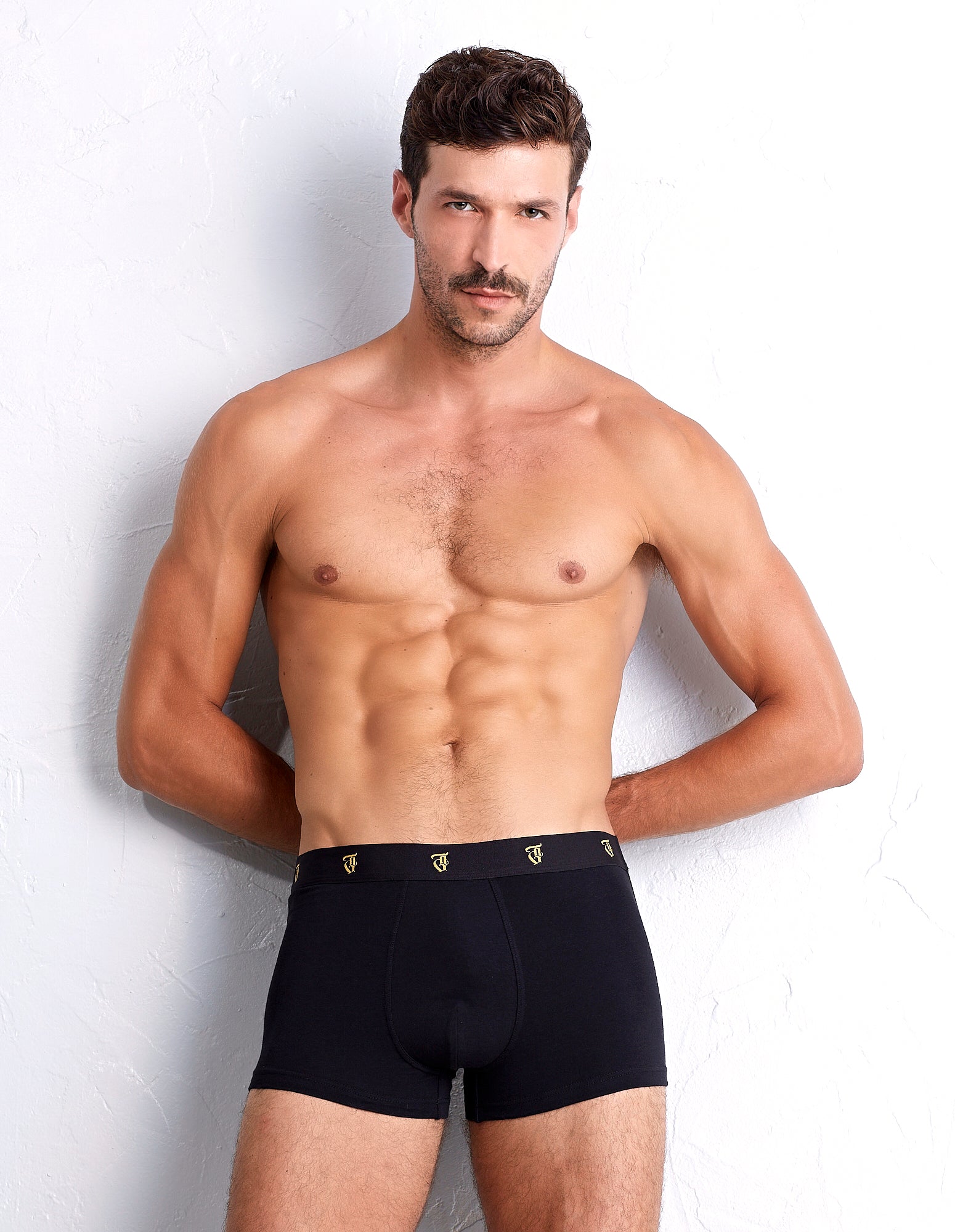 #color_noir;#color_black;#color_negro;#color_schwarz;#color_nero
