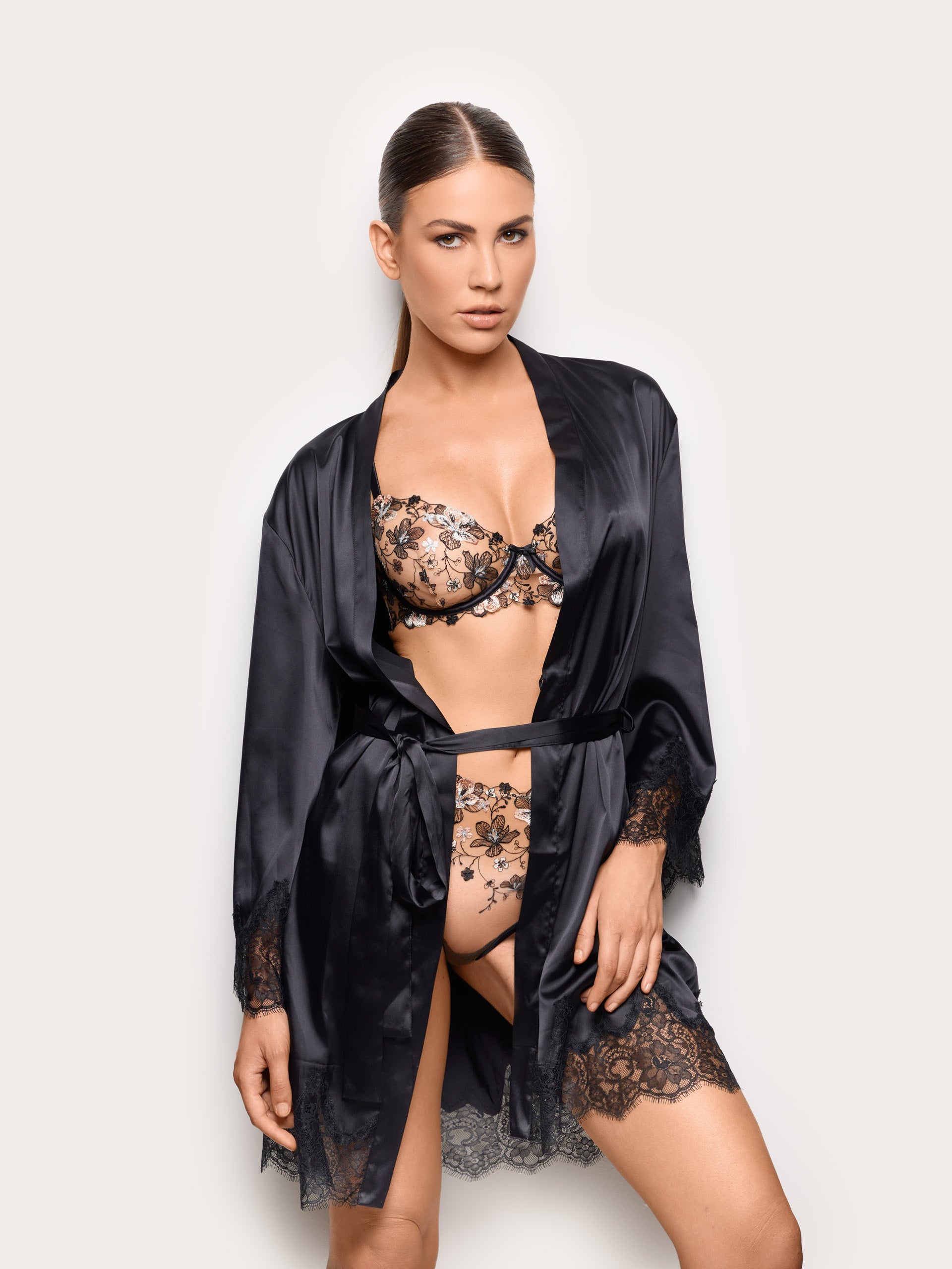 #color_noir;#color_black;#color_negro;#color_schwarz;#color_nero
