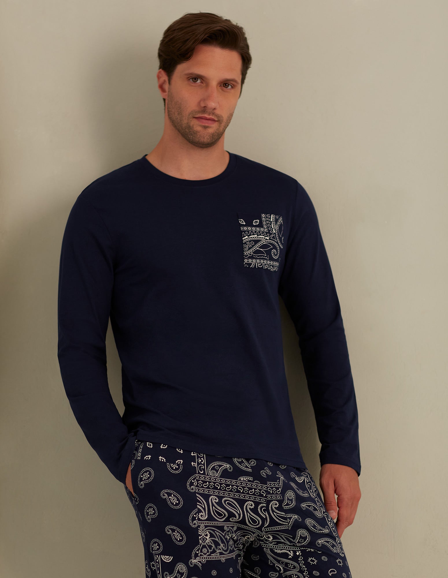 #color_bleu_nuit;#color_midnight_blue;#color_azul_noche;#color_mitternachtsblau;#color_blu_notte