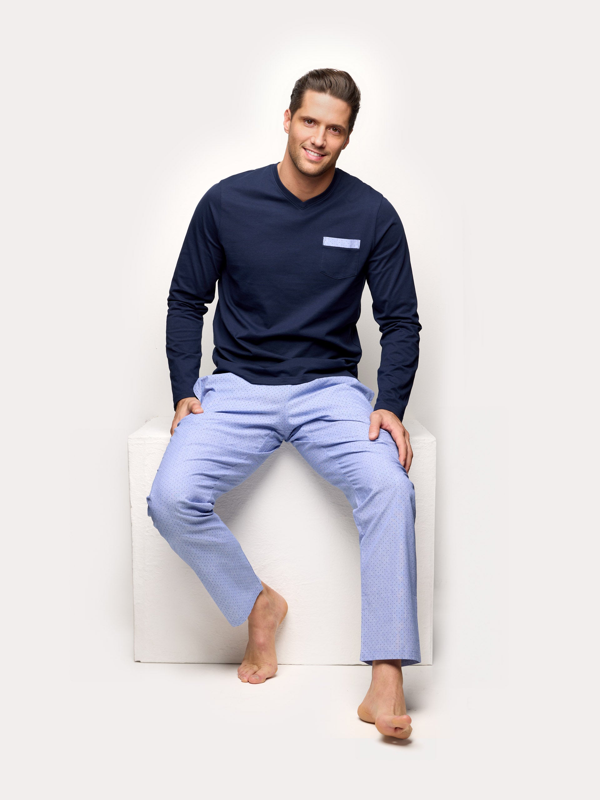 #color_bleu_nuit;#color_midnight_blue;#color_azul_noche;#color_mitternachtsblau;#color_blu_notte